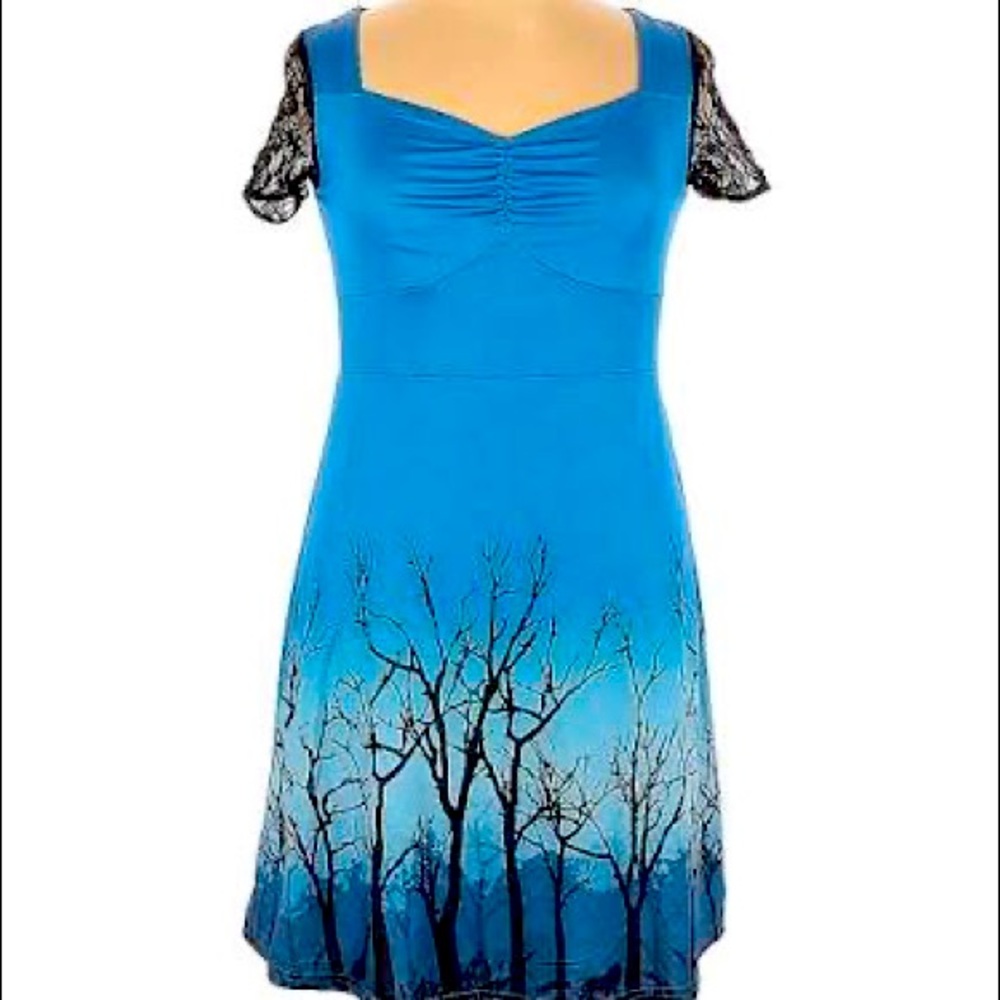 Dressfo blue branches dress spooky and lacy size medium
